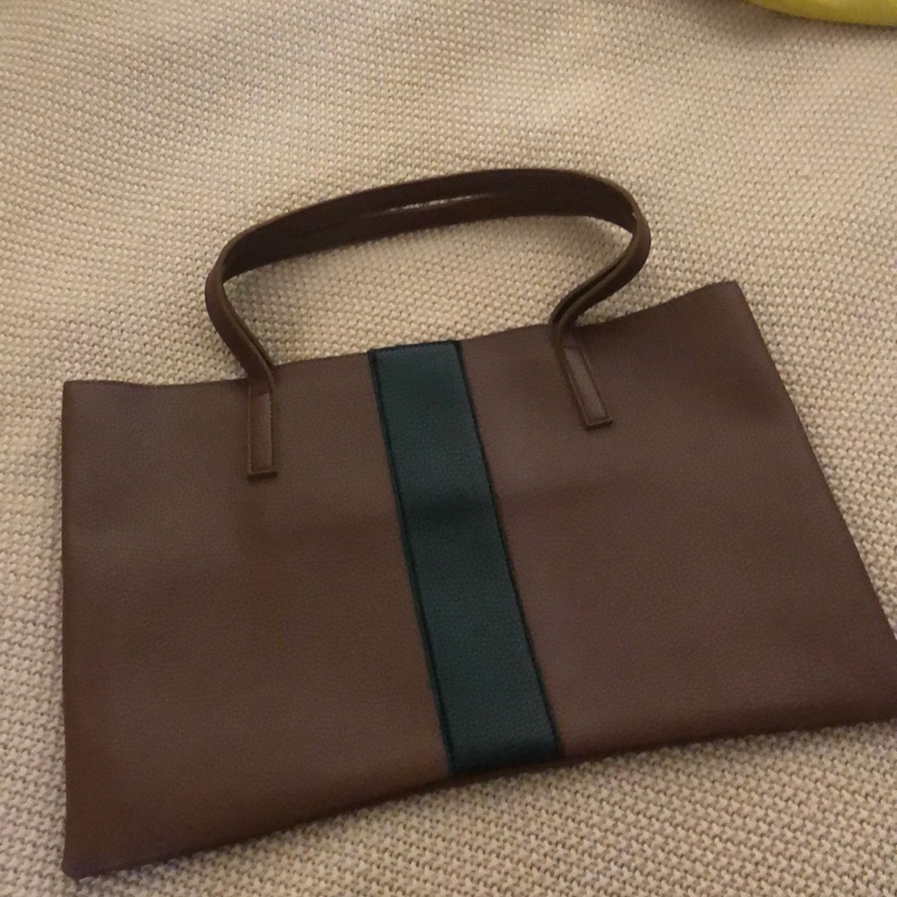 Vince Camuto Tote 👜